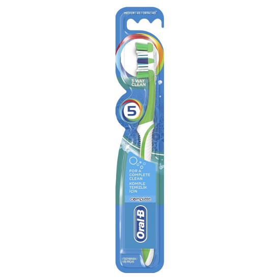 Periuta de dinti manuala Complete 5 Way Clean, 40 Medium, Oral-B   