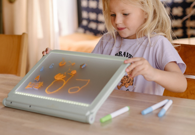 Tableta pentru scris si desenat iluminata pentru copii KidyDraw, Kidywolf