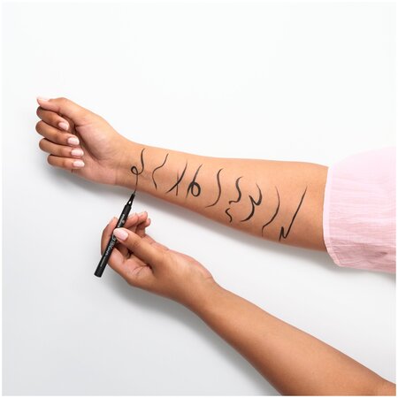 Tus de ochi carioca tiny tip liner Waterproof, 01  Deep Black, 1.1 ml, Essence 619002