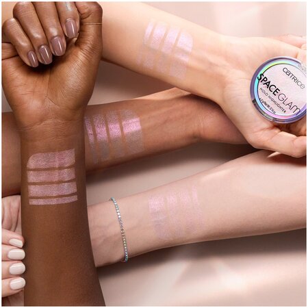 Pudra iluminatoare Space Glam Holo Highlighter, 010 - Beam Me Up!, 4.6 g, Catrice 621564
