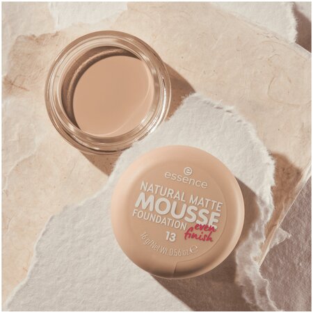 Fond de ten mat Natural Matte Mousse Foundation, 13, 16 g, Essence 621675