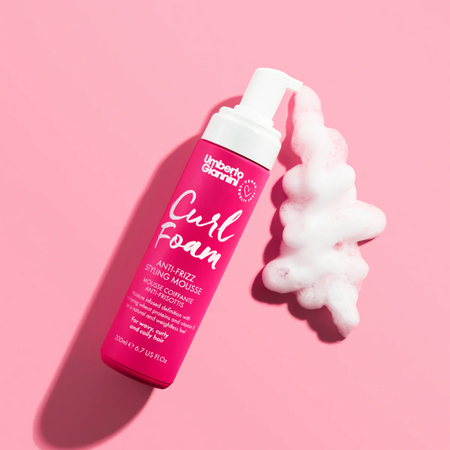 Spuma modelatoare anti-frizz pentru parul cret Curl Foam, 200 ml, Umberto Giannini 637137