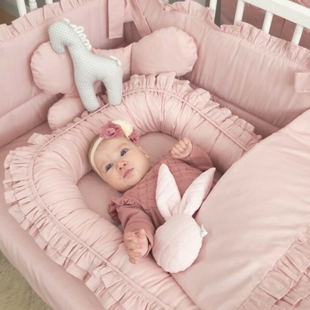 Cosulet pentru bebelus cu volanase Baby Nest Royal, Powder Pink, 55 x 75 cm, MimiNu 638727