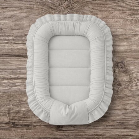 Cosulet pentru bebelus cu volanase Baby Nest Royal, 55 x 75 cm, Grey, MimiNu 785196