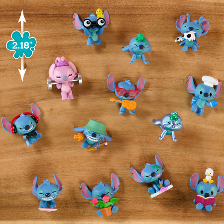 Mini-figurina ascunsa in capsula Hobby Stitch, 5 cm, + 3 ani, 1 bucata, Disney 667070