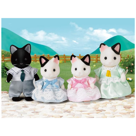 Set 4 figurine Familia Pisicutelor Tuxedo Sylvanian Families, +3 ani, Epoch 641043