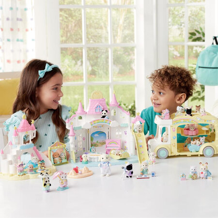 Loc De Joaca Cu Piscina Sylvanian Families, +3 ani, Epoch 641108