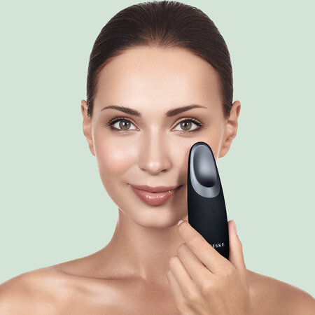 Dispozitiv de masaj pentru conturul ochilor 6 in 1 Warm & Cool Eye Energizer, Black, Geske 646222