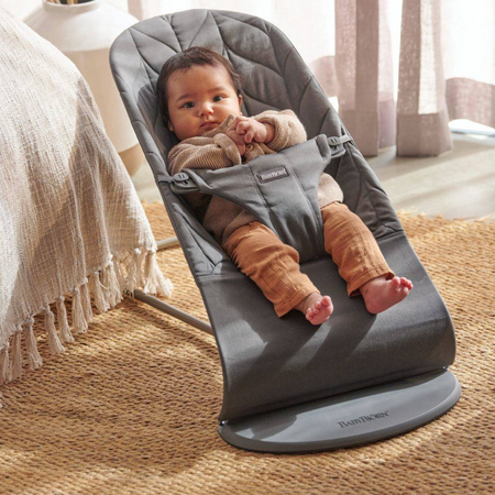 Balansoar Bliss cu aspect delicat de petala, 3,5 - 13 kg, Antrachite, BabyBjorn 652805