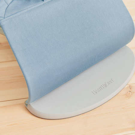 Balansoar Bliss cu aspect delicat de petala, 3.5 - 13 kg, Blue, BabyBjorn 652818