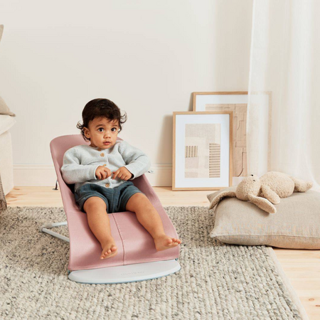 Balansoar Bliss cu aspect delicat de petala, 3,5 - 13 kg, Dusty Pink, BabyBjorn 652833