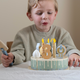 Tort aniversar din lemn cu decoratiuni, 3 ani+, Albastru, Little Dutch 655814