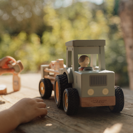 Tractor cu remorca din lemn, +18 luni, Little Farm, Little Dutch 655820