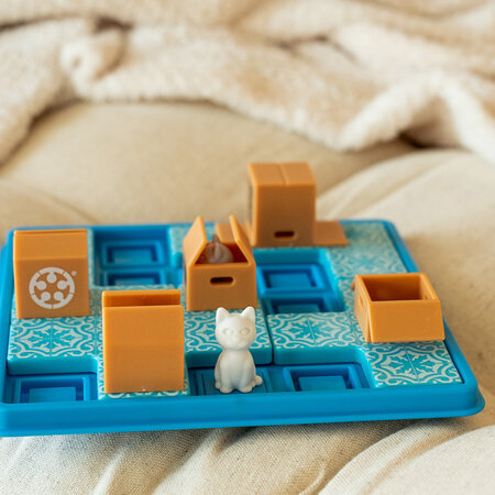 Joc de logica 60 provocari in limba romana Cats and Boxes, +7 ani, Smart Games 671508