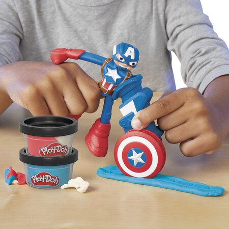 Figurina flexibila cu accesorii Captain America Marvel, 10 cn, +4 ani, Play Doh 674155