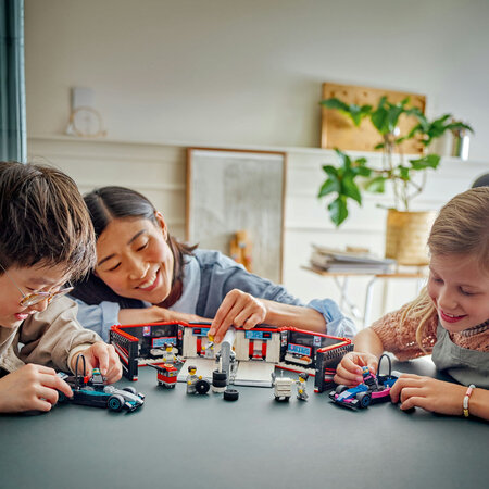 Garaj F1 si masini Mercedes AMG si Alpine, 60444, + 7 ani, Lego 677992