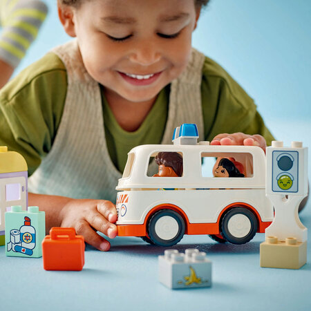 Ambulanta si sofer, 10447, + 2 ani, Lego 679684