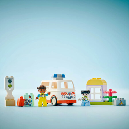 Ambulanta si sofer, 10447, + 2 ani, Lego 679689