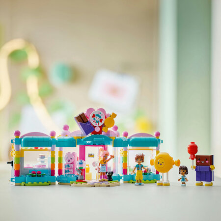 Magazin de dulciuri din orasul Heartlake Friends, + 6 ani, 42649, Lego 682637