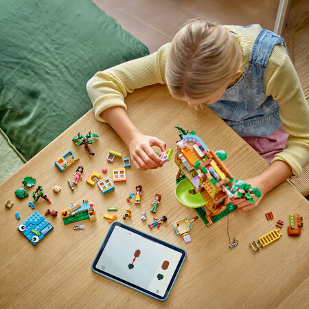 Momente cu prietenii la casa din copac Friends, + 8 ani, 42652, Lego 682662