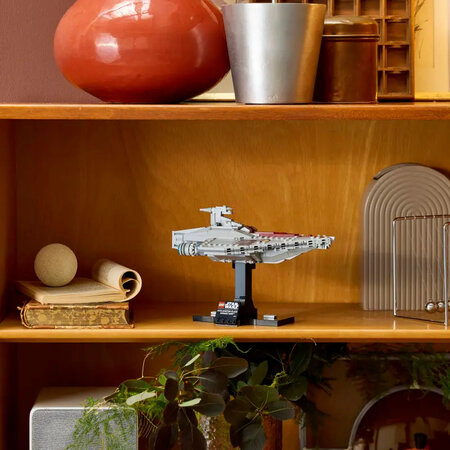 Nava de asalt din clasa Acclamator Star Wars, +18 ani,75404, Lego 687352