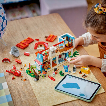 Casa de pe plaja a lui Lilo si Stitch Disney, +9 ani, 43268, Lego 689685