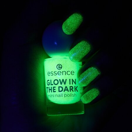 Lac de unghii mini Glow in the dark, 01 Green, 5 ml, Essence 690292