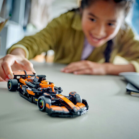 Masina de curse McLaren F1 Speed Champions, + 10 ani, 77251, Lego 690757