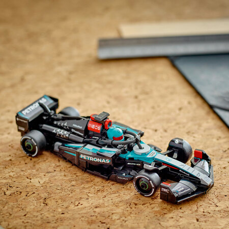 Masina de curse Mercedes AMG F1 W15 Speed Champions, + 10 ani, 77244, Lego 690864