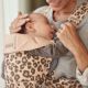 Marsupiu anatomic cu multiple pozitii de purtare Mini Beige/Leopard Bumbac - Editie Limitata, BabyBjorn 459128