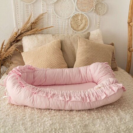 Baby Nest cu volanase, Roz, + 0 luni, Twindeco 699800