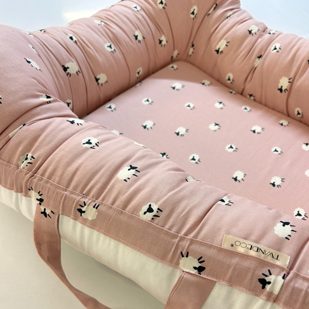 Baby Nest cu doua fete, +0 luni, Roz Pal/Oi, Twindeco