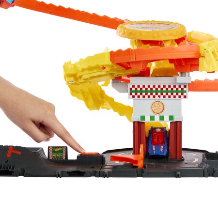 Set de joaca Pizzerie si Cobra, 3 ani+, Hot Wheels 702742