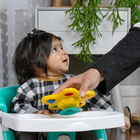 Jucarie senzoriala luminoasa Ocean Explorers Pop & Glow Starfish, 6 luni+, Baby Einstein 703683