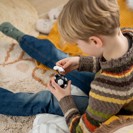 Joc de logica Plug & Play Bal, 6 ani, Smart Games 704966