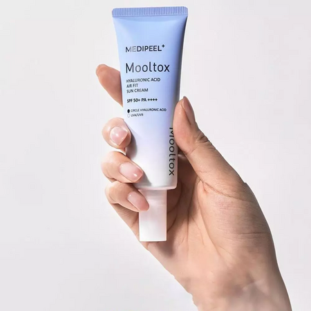 Crema de fata cu SPF50+ si Acid hialuronic Mooltox Air Fit, 50 ml, MediPeel 710024