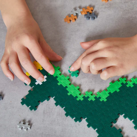 Set de constructie Invata sa construiesti, Dinozauri, 5 ani+, 600 piese, Plus-Plus 716641