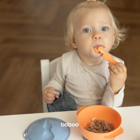 Bol cu ventuza, capac si lingurita, Portocaliu, 6 luni+, Baboo 723076