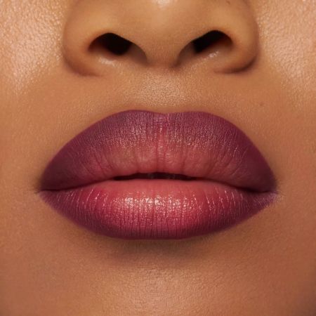 Creion pentru buze 8h MATTE comfort, 19 - Burgundy Bestie, 0.3 g, Essence 726848