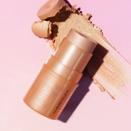 Stick iluminator Baby Got Glow, 10 Golden Aura, 5.5 g, Essence 726877