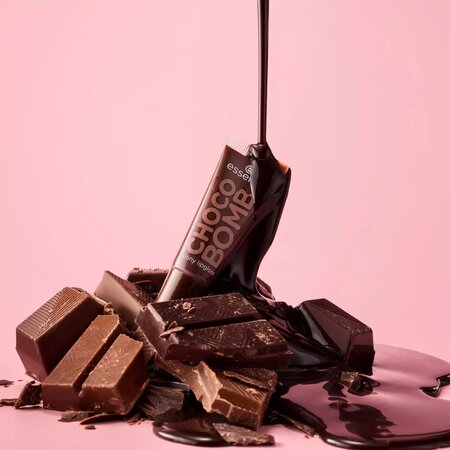 Luciu de buze Choco Juicy Bomb, 01 Chocoholic, 10 ml, Essence 726999