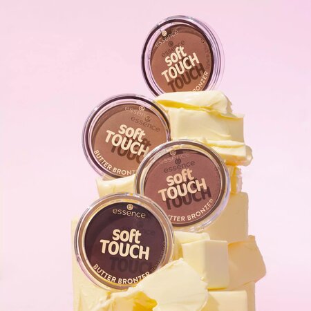 Bronzer pudra mat Soft Touch Butter, 10 whipped buttercup, 10 g, Essence 727431