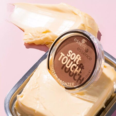 Bronzer pudra mat Soft Touch Butter, 20 golden buttercream, 10 g, Essence 727447