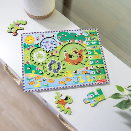Puzzle din lemn cu rotite dintate pentru invatarea numararii prin joaca, Animale vesele, 3 ani+, 24 piese, Melissa & Doug 727961