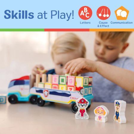 Camion cu remorca, 28 cuburi din lemn cu litere si 3 figurine Paw Patrol Patrula Catelusilor, 3 ani+, Melissa & Doug 728170