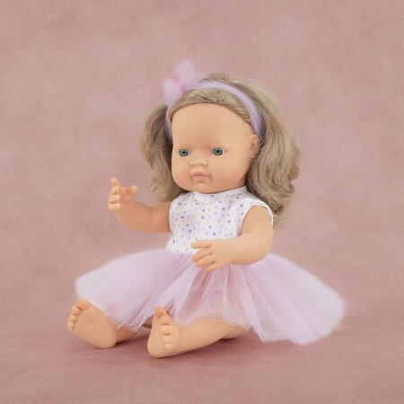 Papusa Fetita Caucazian cu rochita si parul blond inchis My Friends & Me, 38 cm, 10 luni+, Miniland 728445