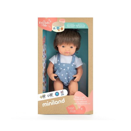 Papusa Baiat Caucazian in salopeta cu parul saten inchis My Friends & Me, 38 cm, Miniland 728448