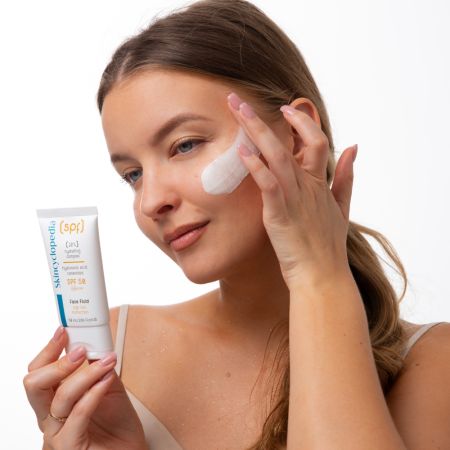 Fluid cu protectie solara SPF 50 pentru ten, cu acid hialuronic si ceramide, 50 ml, Skincyclopedia 728932