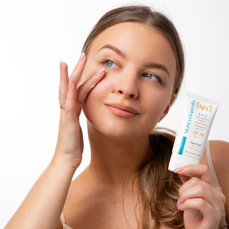 Fluid cu protectie solara SPF 50 pentru ten, cu niacinamide si ulei de arbore de ceai, 50 ml, Skincyclopedia 728938