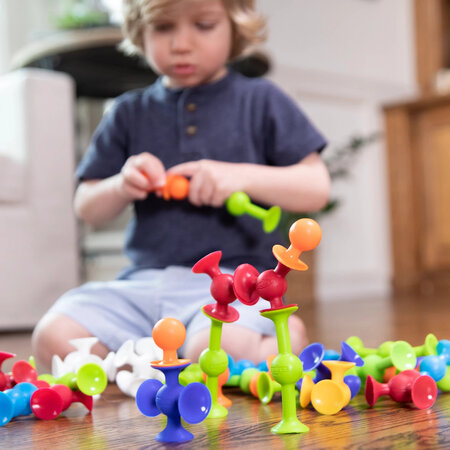 Set de constructie, Squigz Deluxe, +5 ani, 44 piese cu ventuze, Fat Brain 729303